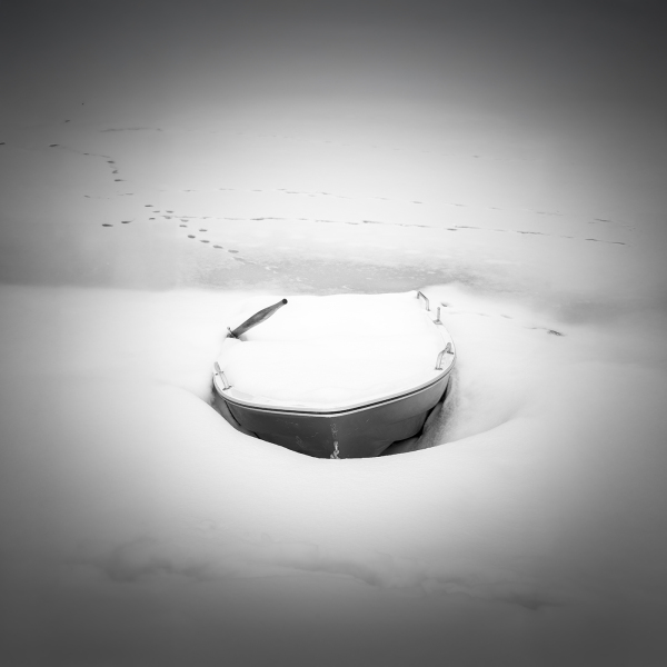 Boat-Under-Snow-s